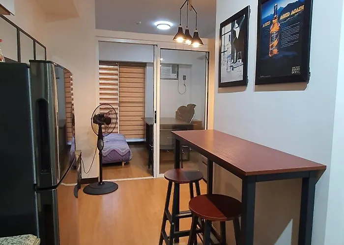 Bachelors Pad At The Celandine Aparthotel *